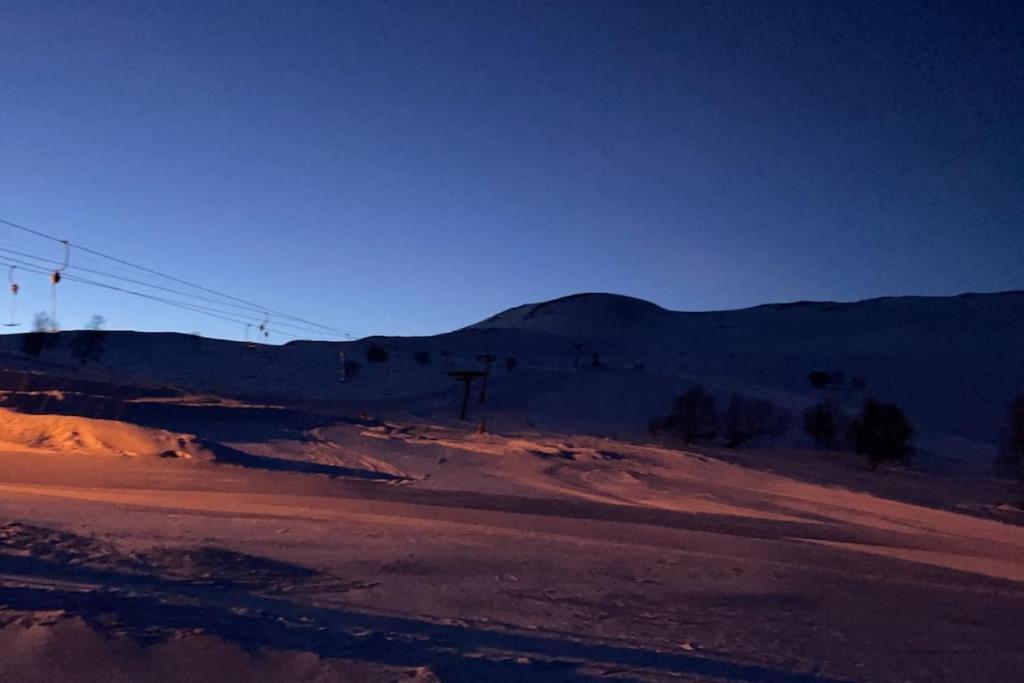 Apartamento Koselig Leilighet , Med Parkering Og Ski In &Out. Oppdal Exterior foto